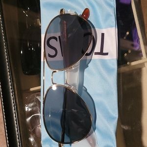 Toms Kilgore aviators